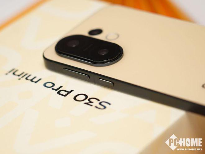 mini评测 拉开小屏手机普及盛宴z6尊龙网站vivo S30 Pro(图9)